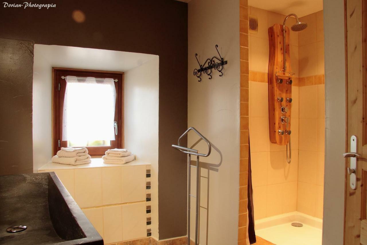 La Pierre Trouee Chambre D'Hotes Châteauneuf-de-Randon 外观 照片