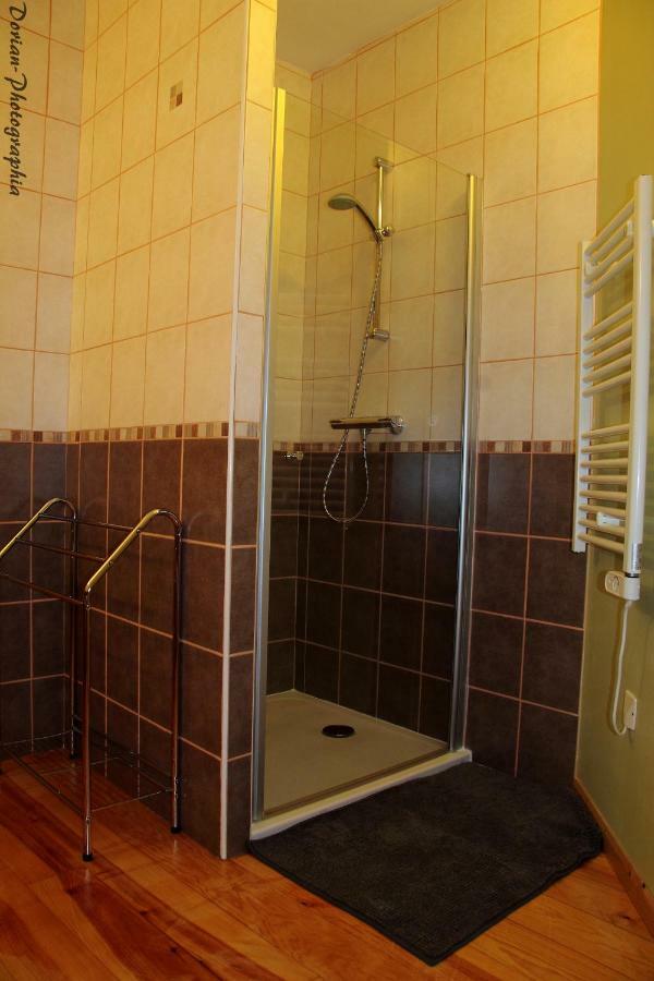 La Pierre Trouee Chambre D'Hotes Châteauneuf-de-Randon 外观 照片