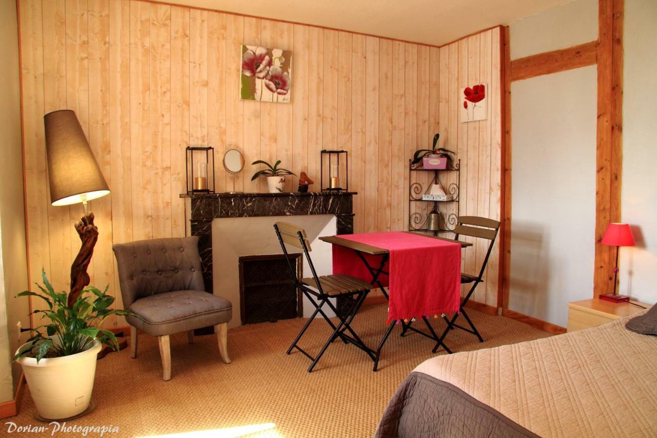 La Pierre Trouee Chambre D'Hotes Châteauneuf-de-Randon 外观 照片